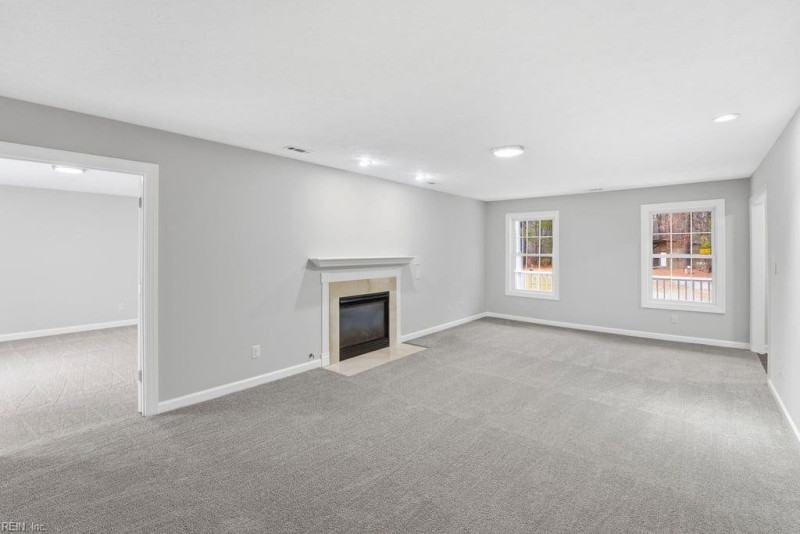 Photo 11 of 36 residential for sale in Hampton virginia