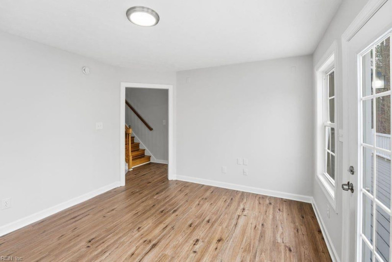 Photo 13 of 36 residential for sale in Hampton virginia