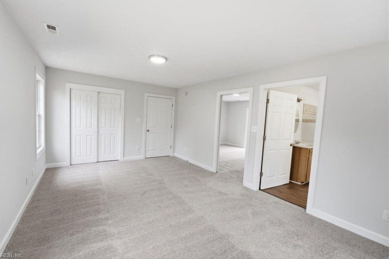 Photo 15 of 36 residential for sale in Hampton virginia
