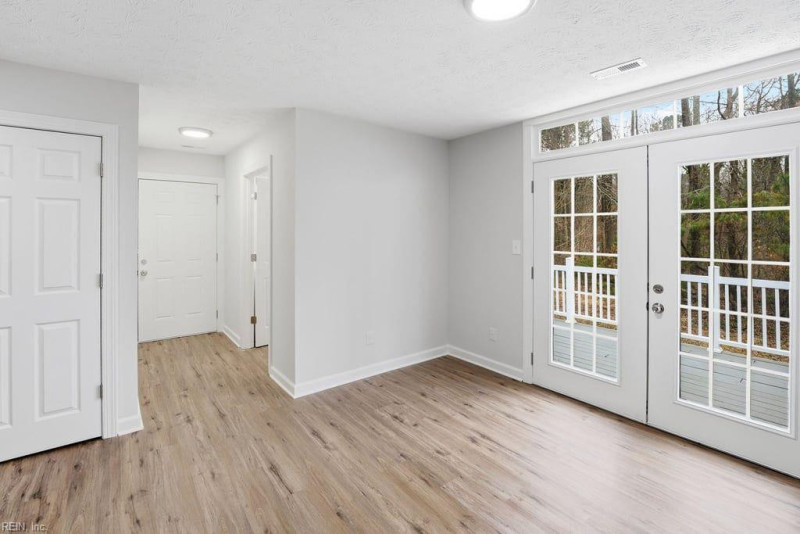 Photo 8 of 36 residential for sale in Hampton virginia
