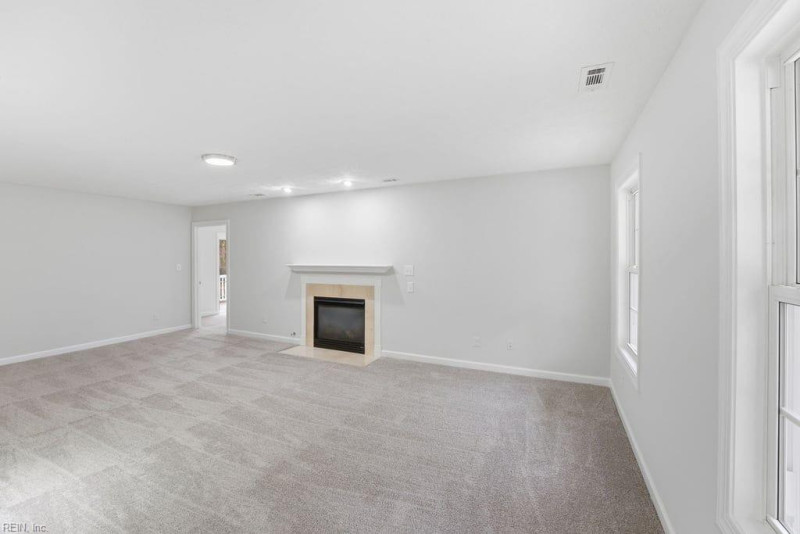 Photo 9 of 36 residential for sale in Hampton virginia