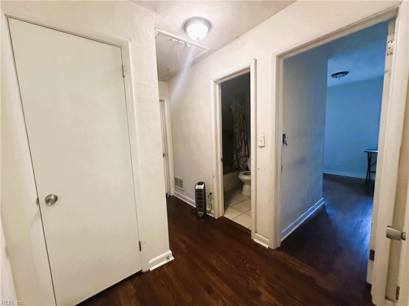 Photo 16 of 39 residential for sale in Portsmouth virginia