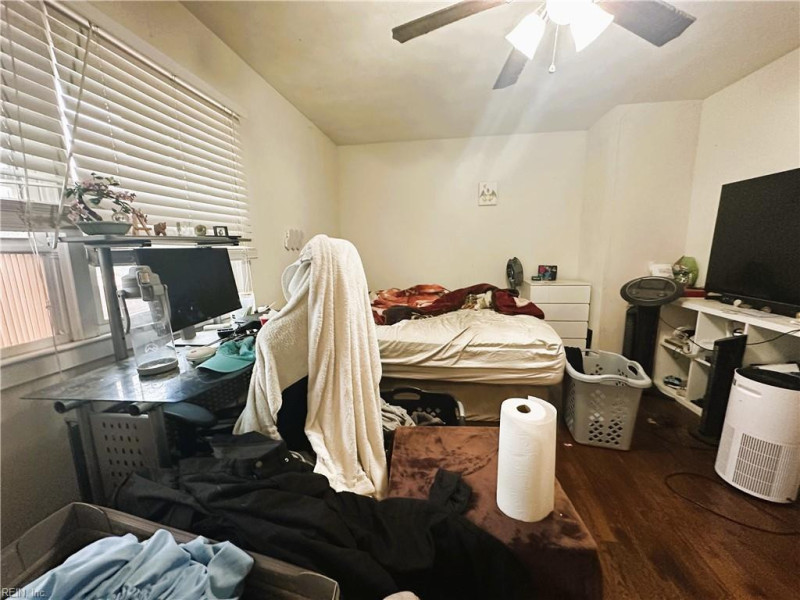 Photo 24 of 39 residential for sale in Portsmouth virginia