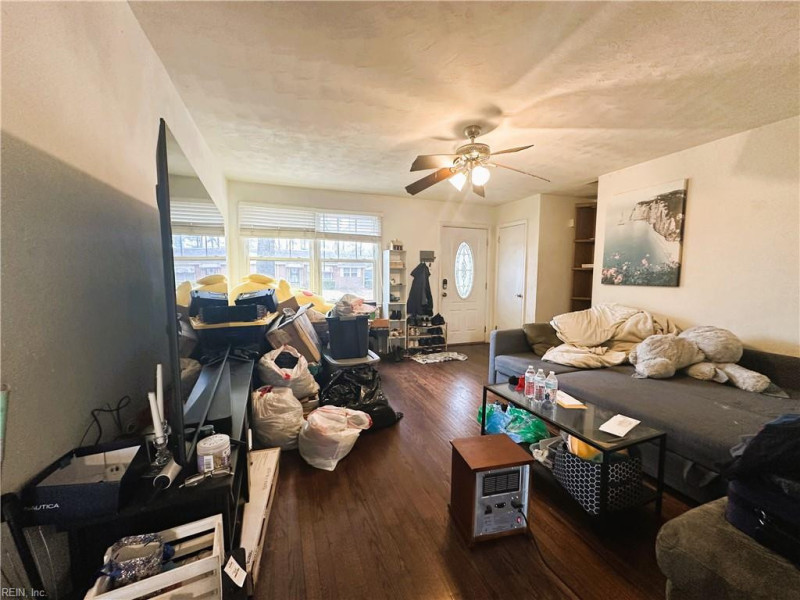 Photo 7 of 39 residential for sale in Portsmouth virginia