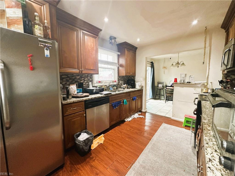 Photo 9 of 39 residential for sale in Portsmouth virginia