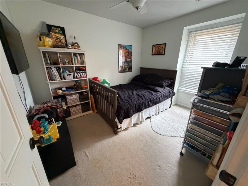 Photo 16 of 26 residential for sale in Chesapeake virginia