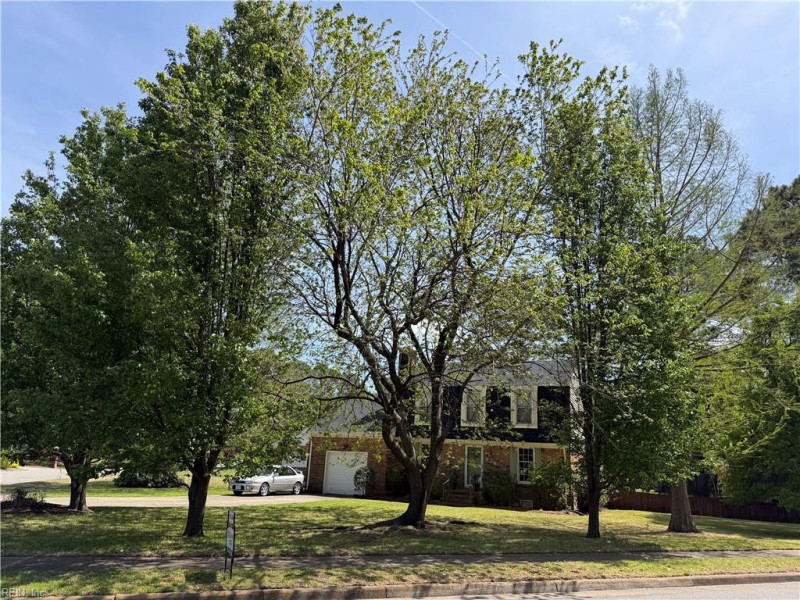 Photo 2 of 26 residential for sale in Chesapeake virginia