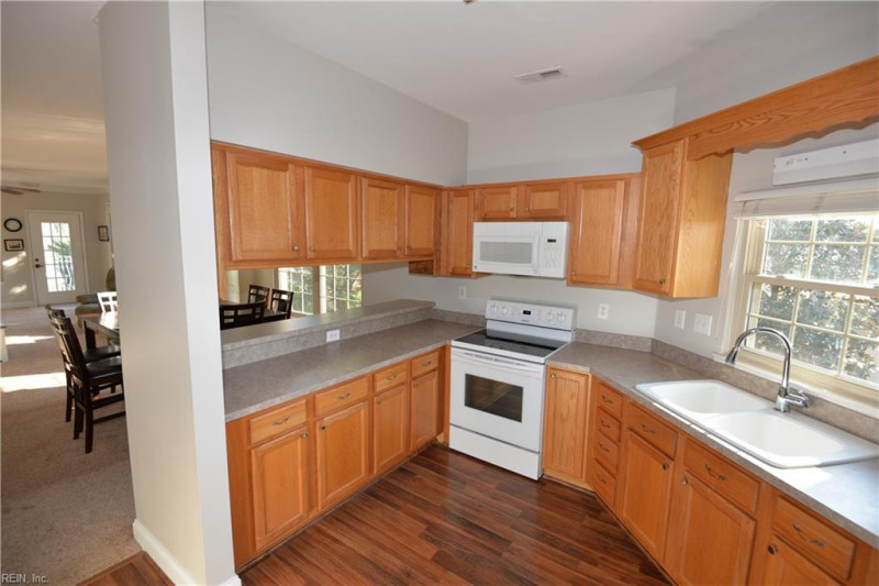 Photo 10 of 36 residential for sale in Virginia Beach virginia