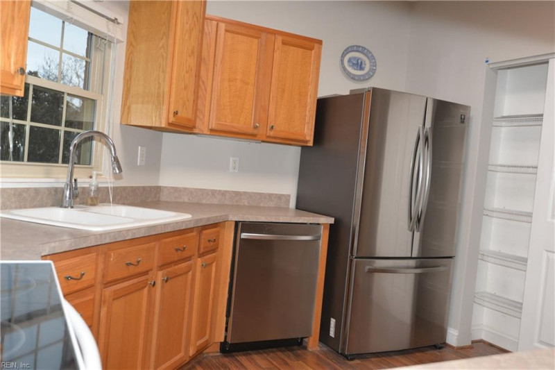 Photo 12 of 36 residential for sale in Virginia Beach virginia