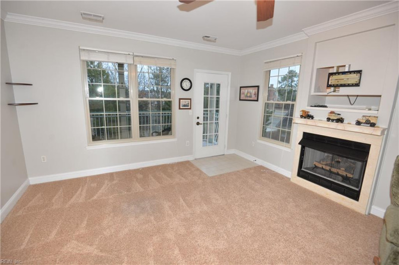 Photo 4 of 36 residential for sale in Virginia Beach virginia