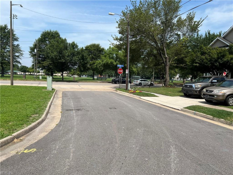 Photo 31 of 34 residential for sale in Norfolk virginia