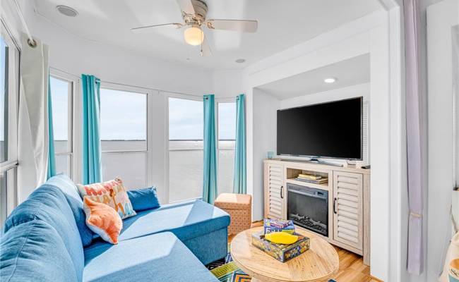 3665 Sandpiper Road, Virginia Beach, VA 23456