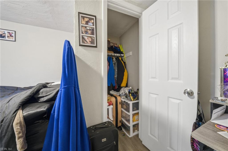 Photo 17 of 26 residential for sale in Portsmouth virginia