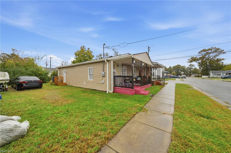 Photo 2 of 26 residential for sale in Portsmouth virginia