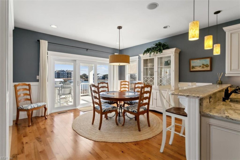Photo 10 of 41 residential for sale in Hampton virginia