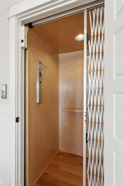 Photo 17 of 41 residential for sale in Hampton virginia
