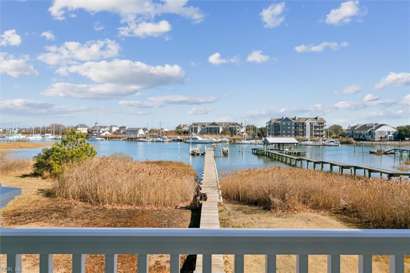 Photo 4 of 41 residential for sale in Hampton virginia