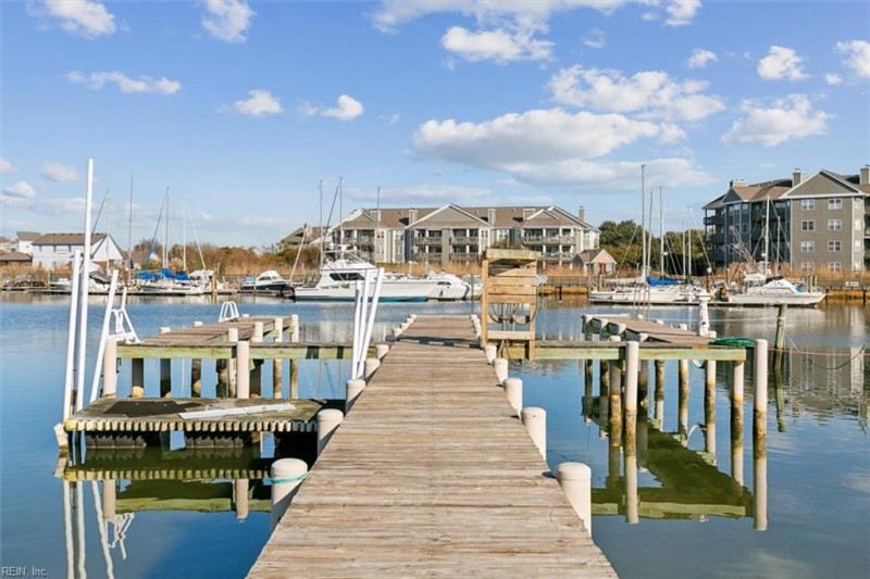 Photo 6 of 41 residential for sale in Hampton virginia