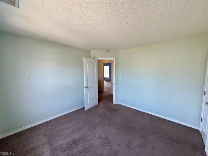 Photo 17 of 24 residential for sale in Portsmouth virginia