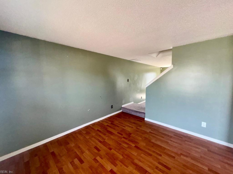 Photo 5 of 24 residential for sale in Portsmouth virginia