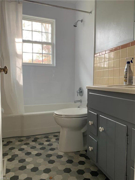 Photo 7 of 10 residential for sale in Newport News virginia Photo 7 of 10 residential for sale in Newport News virginia