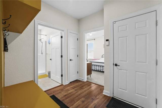 Garage Entry/Mud Room