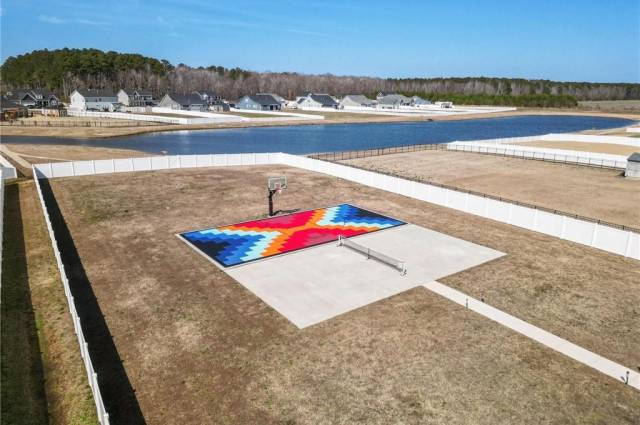 Basketball/Pickleball Court