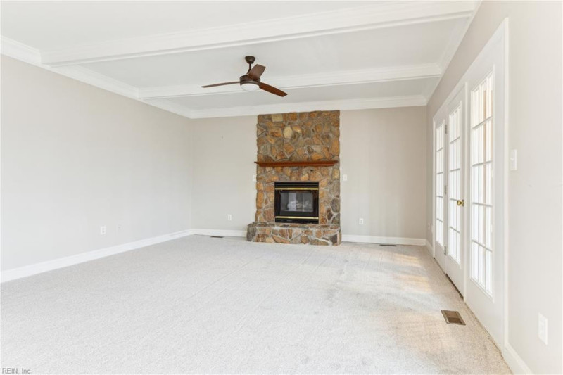 Photo 11 of 35 residential for sale in Hampton virginia
