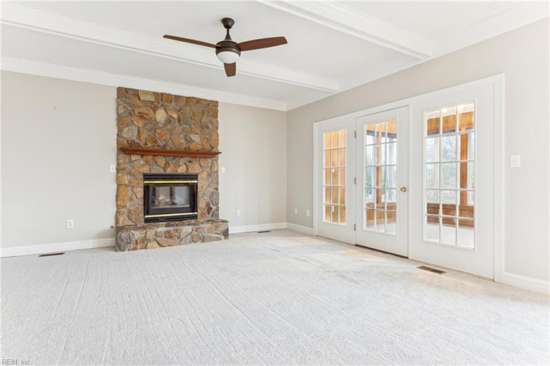 Photo 12 of 35 residential for sale in Hampton virginia