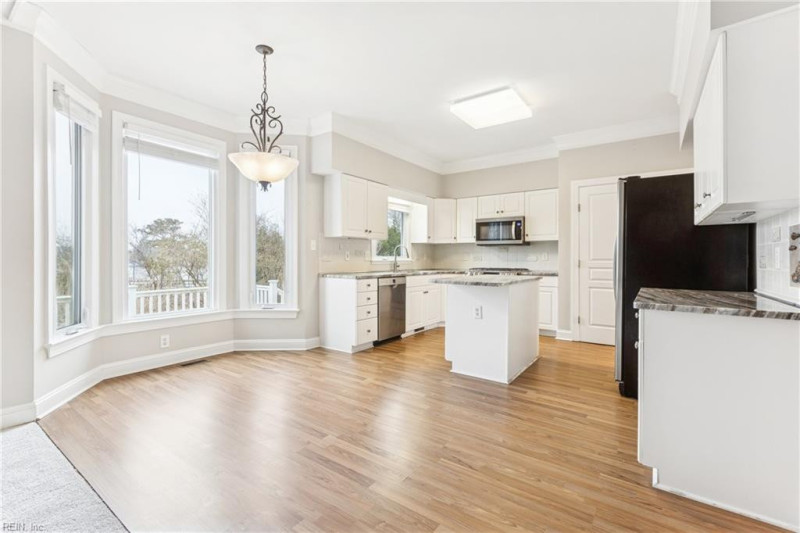 Photo 6 of 35 residential for sale in Hampton virginia