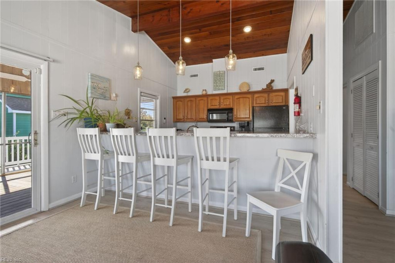 Photo 18 of 49 residential for sale in Virginia Beach virginia