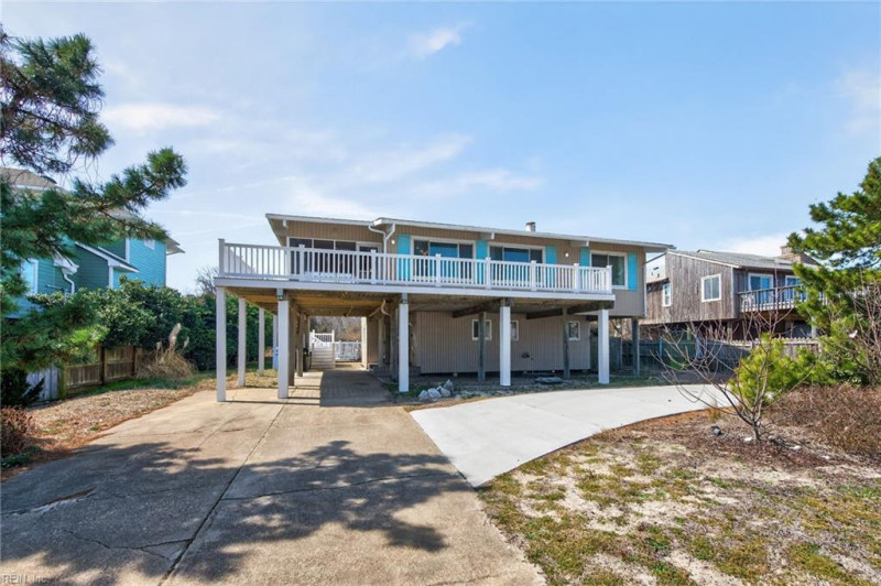 Photo 2 of 49 residential for sale in Virginia Beach virginia