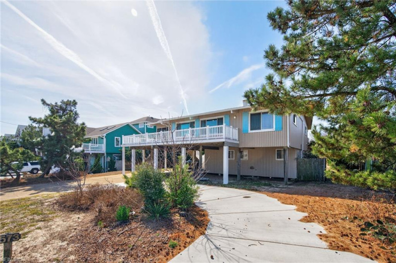 Photo 3 of 49 residential for sale in Virginia Beach virginia