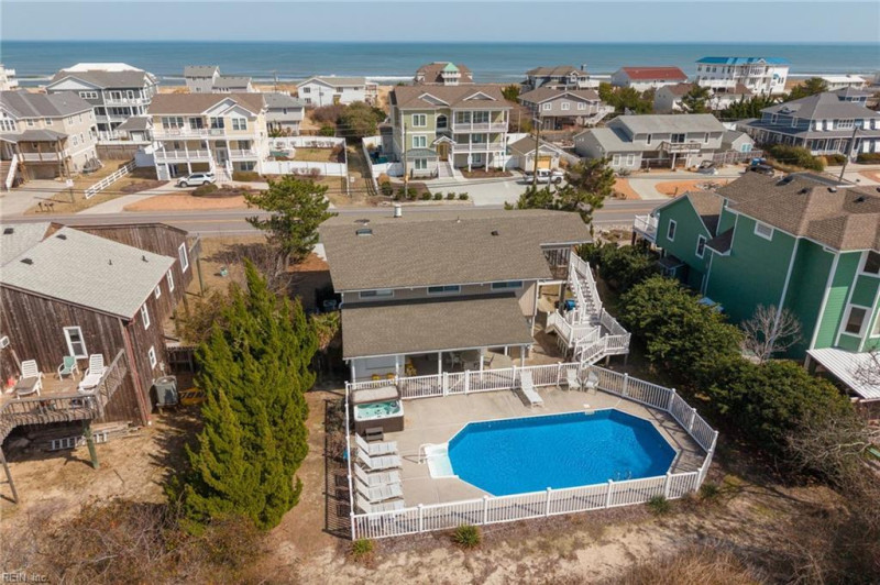 Photo 4 of 49 residential for sale in Virginia Beach virginia