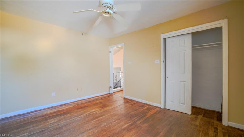Photo 11 of 38 residential for sale in Virginia Beach virginia