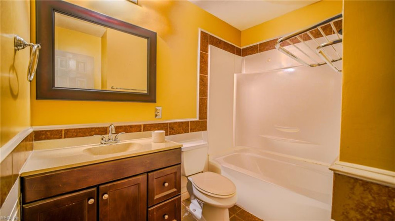 Photo 15 of 38 residential for sale in Virginia Beach virginia