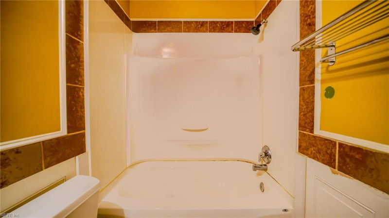 Photo 16 of 38 residential for sale in Virginia Beach virginia