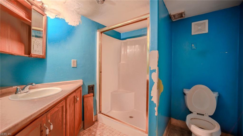 Photo 17 of 38 residential for sale in Virginia Beach virginia