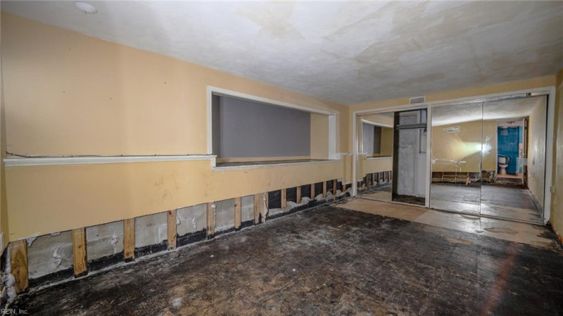 Photo 19 of 38 residential for sale in Virginia Beach virginia