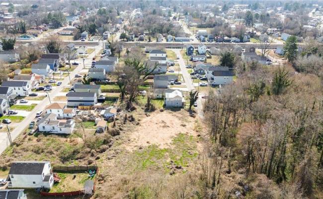 328 Lloyd Street, Suffolk, VA 23439