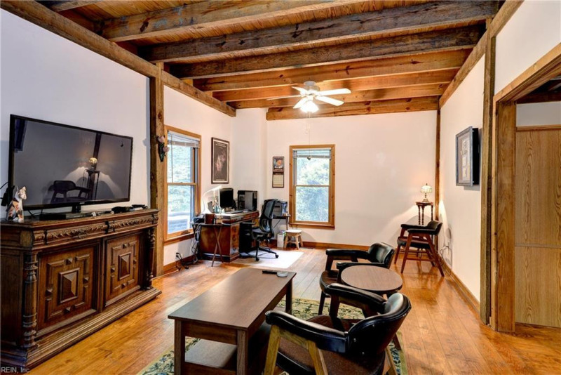 Photo 25 of 33 residential for sale in Surry County virginia