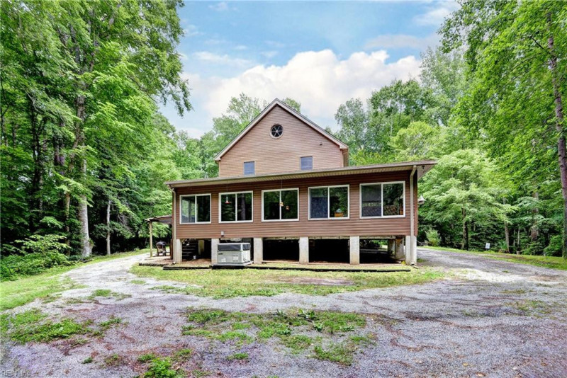 Photo 7 of 33 residential for sale in Surry County virginia