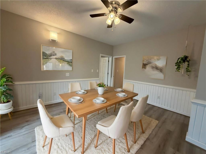 Photo 11 of 42 residential for sale in Hampton virginia