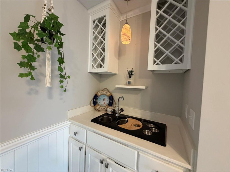 Photo 14 of 42 residential for sale in Hampton virginia