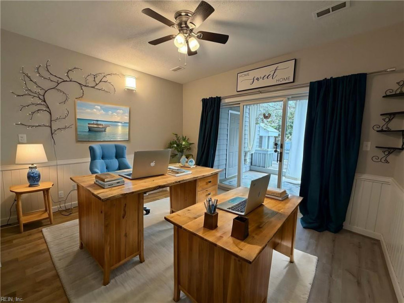 Photo 16 of 42 residential for sale in Hampton virginia