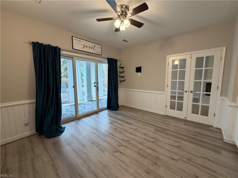 Photo 17 of 42 residential for sale in Hampton virginia