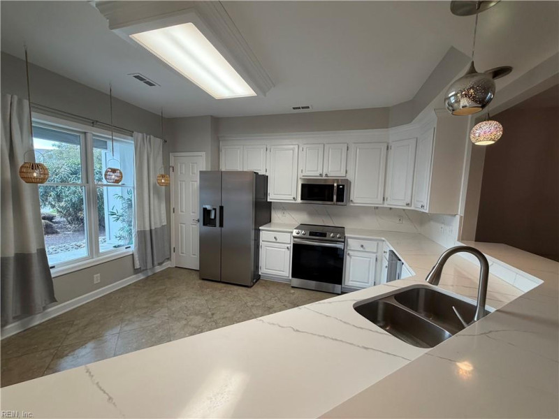 Photo 5 of 42 residential for sale in Hampton virginia