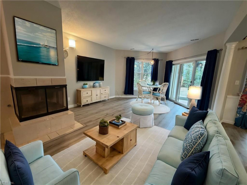 Photo 7 of 42 residential for sale in Hampton virginia
