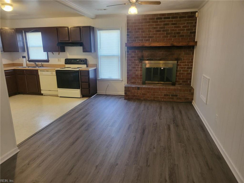 Photo 16 of 35 residential for sale in Hampton virginia