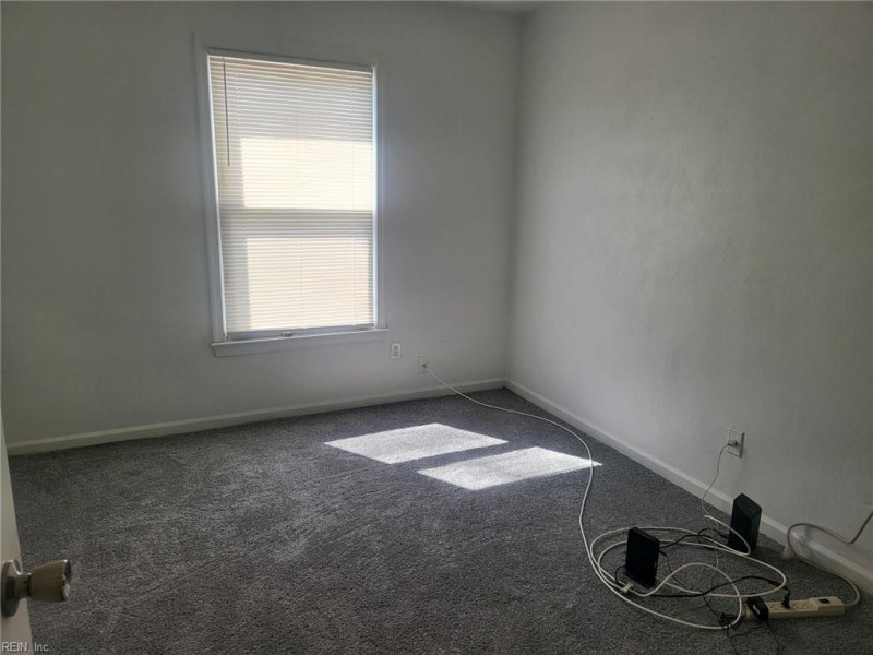 Photo 18 of 35 residential for sale in Hampton virginia